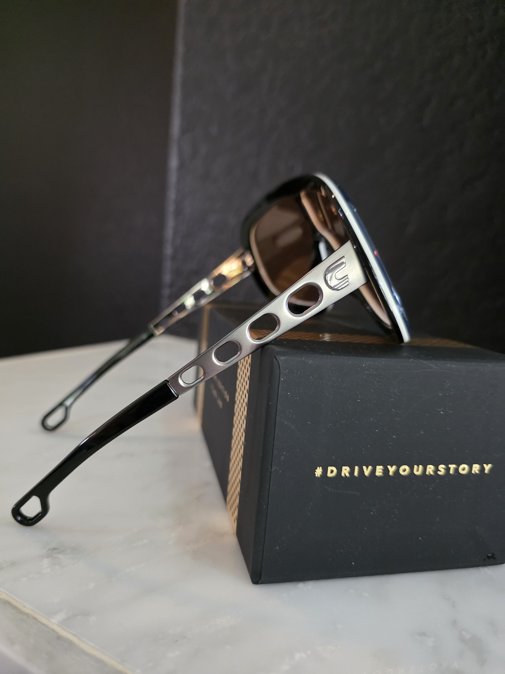 Carrera Flag Lab Special Edition Men’s Shield Sunglasses + Box - Picture 4 of 6